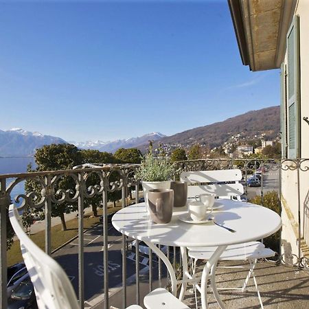 Appartamenti Vista Isola Verbania Exteriör bild